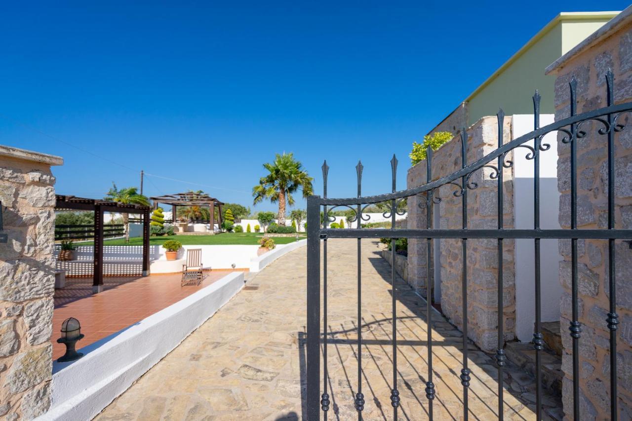 Georgia'S Apartments Kouremenos Beach Anevato Esterno foto